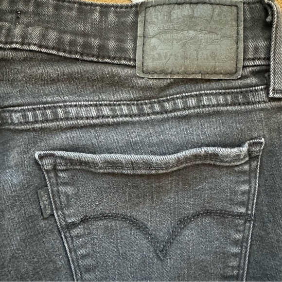 Women’s 711 Levi Black Skinny Jeans - Picture 3 of 4